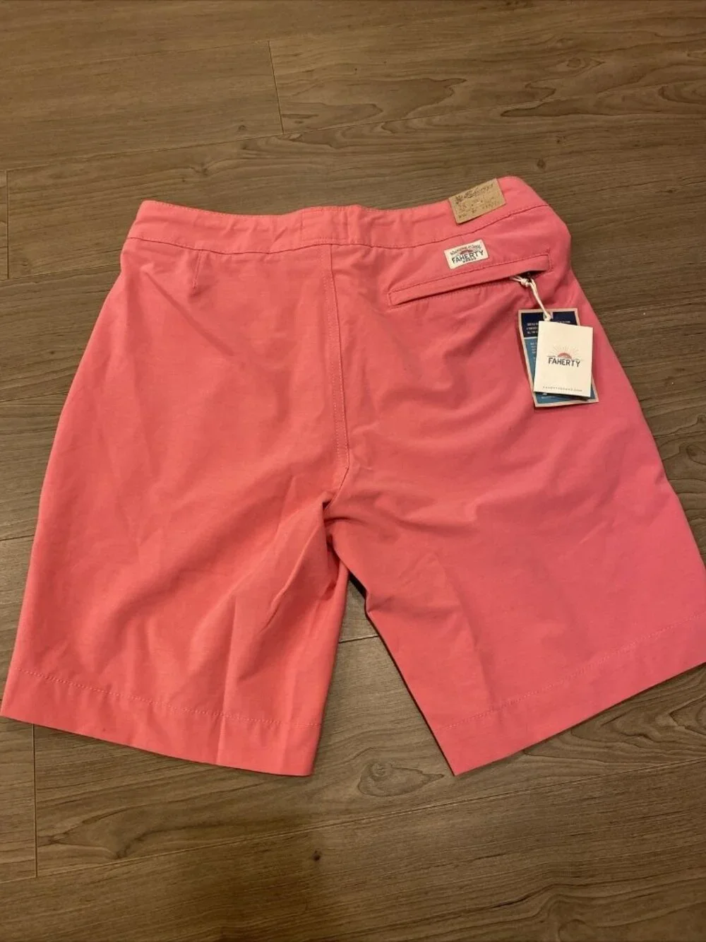 Faherty All Day Shorts Men’s 9” Size 28 Spice NWT